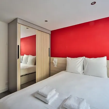 04 Fitness Cinema Apartment *